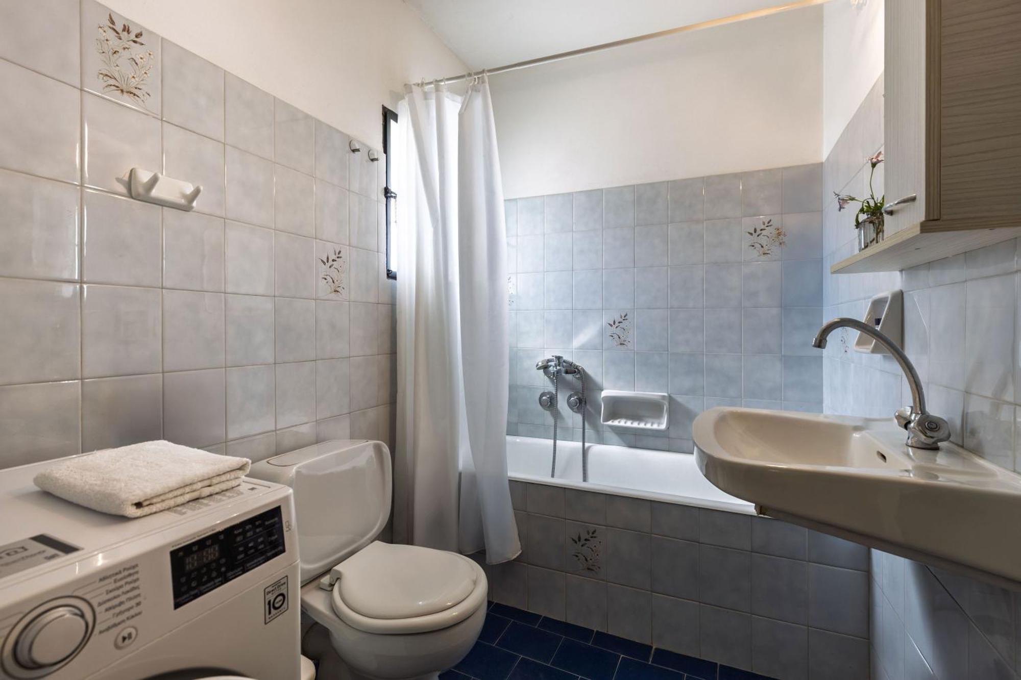 Villa Lola - 3 Bedrooms & Private Pool Литакия Экстерьер фото